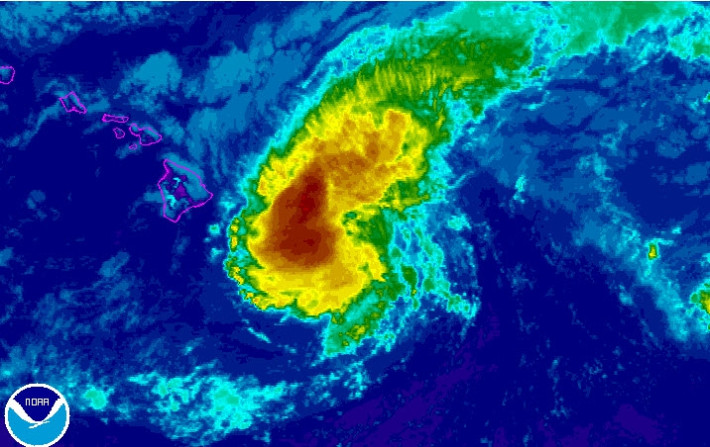 Tropical Storm Darby Closes Hawai'i, Maui Campuses